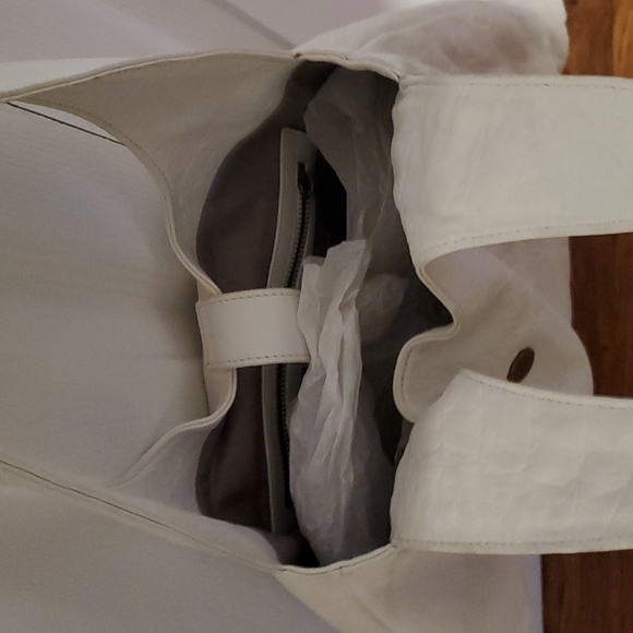 Joelle Hawkens White Leather Tote - Picture 3 of 5